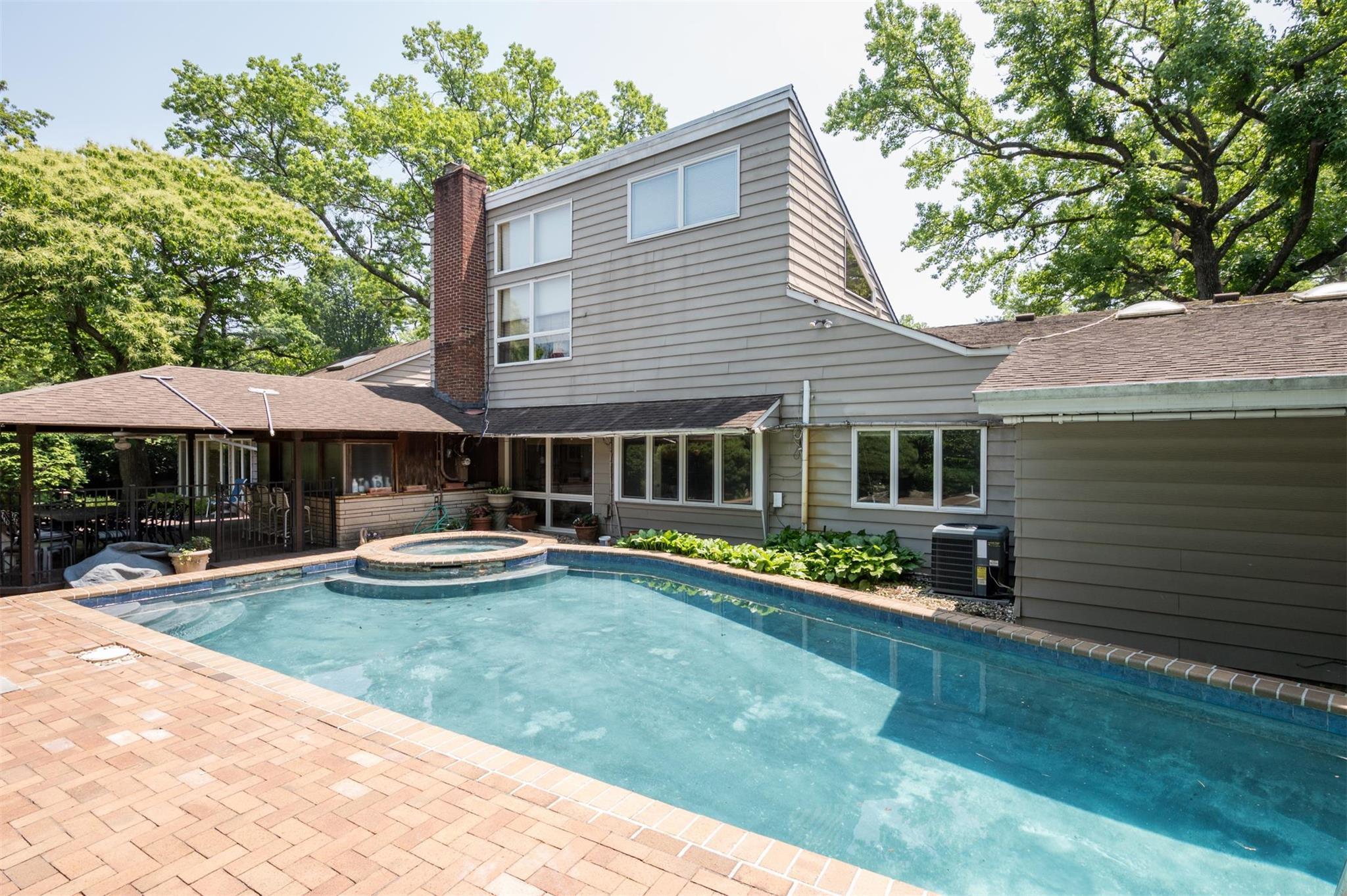 Single Family Old Farm  Nassau County, NY 11020, MLS-863832-25