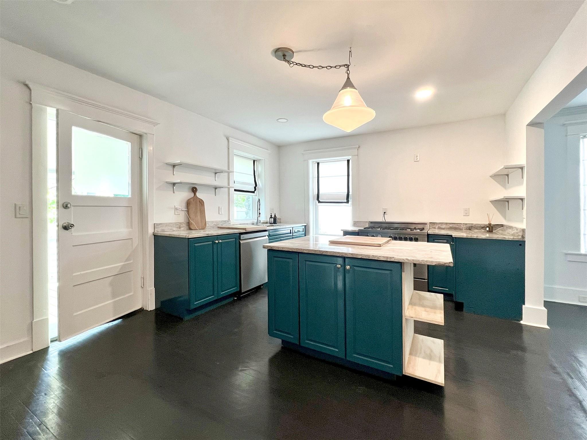 Single Family Washington  Dutchess County, NY 12545, MLS-863833-17