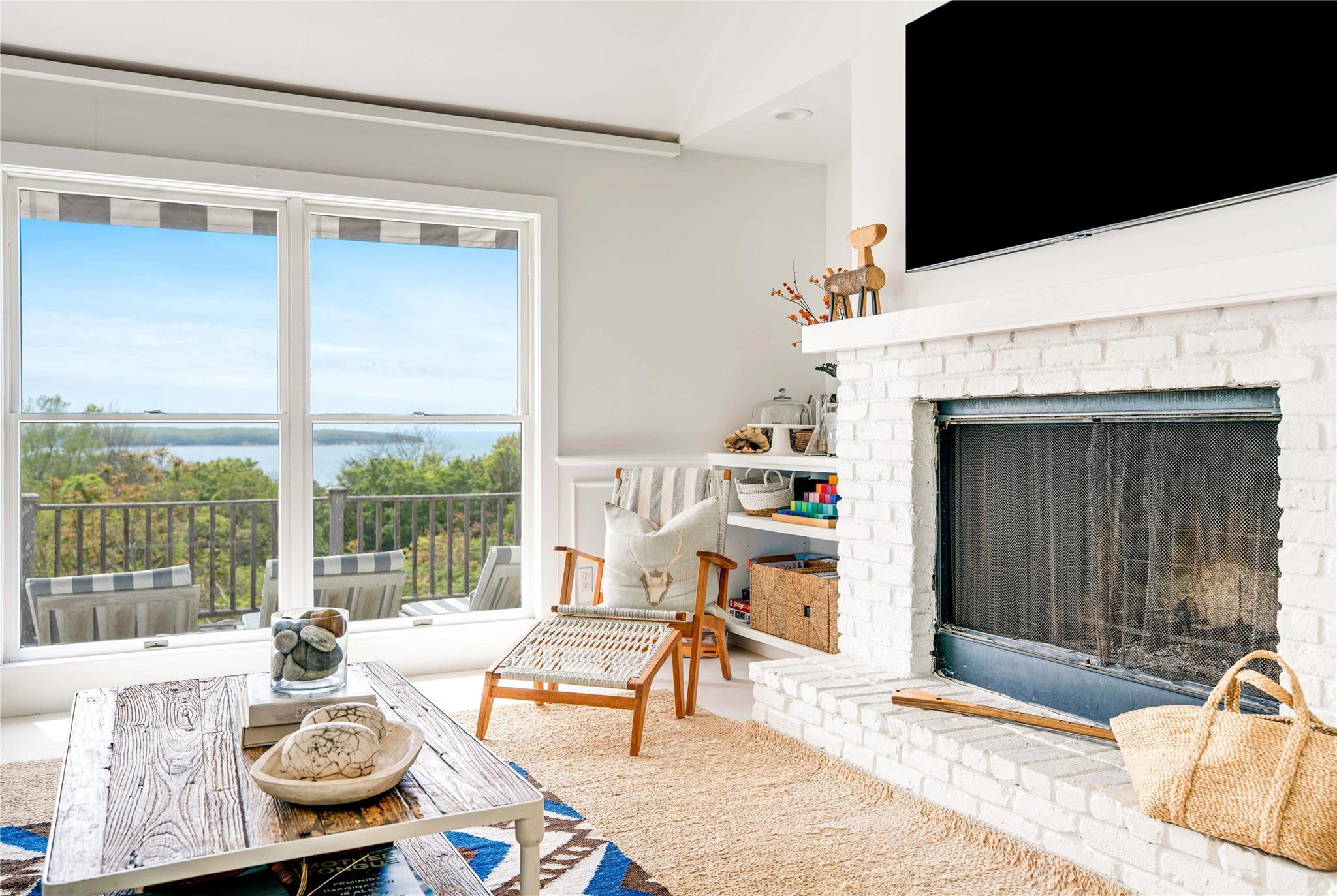 Single Family Beech Hollow  Suffolk County, NY 11954, MLS-863839-14