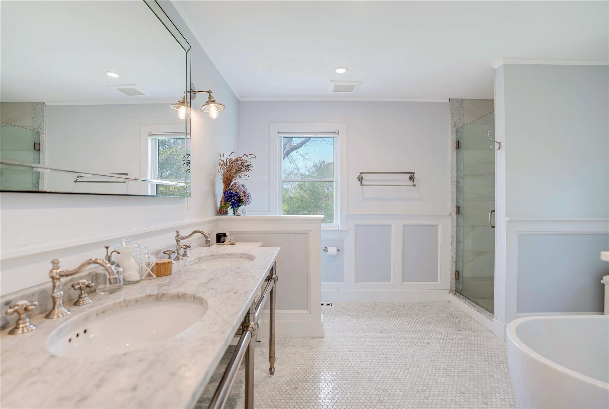 Single Family Beech Hollow  Suffolk County, NY 11954, MLS-863839-21