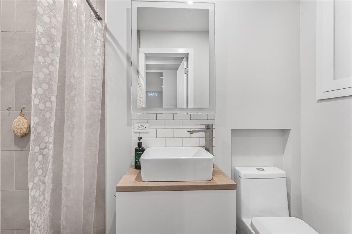 Single Family Irwin  Bronx, NY 10463, MLS-863851-17