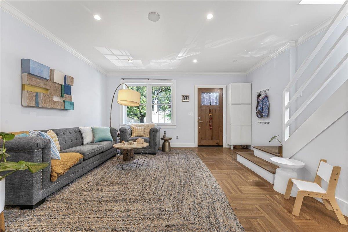 Single Family Irwin  Bronx, NY 10463, MLS-863851-4