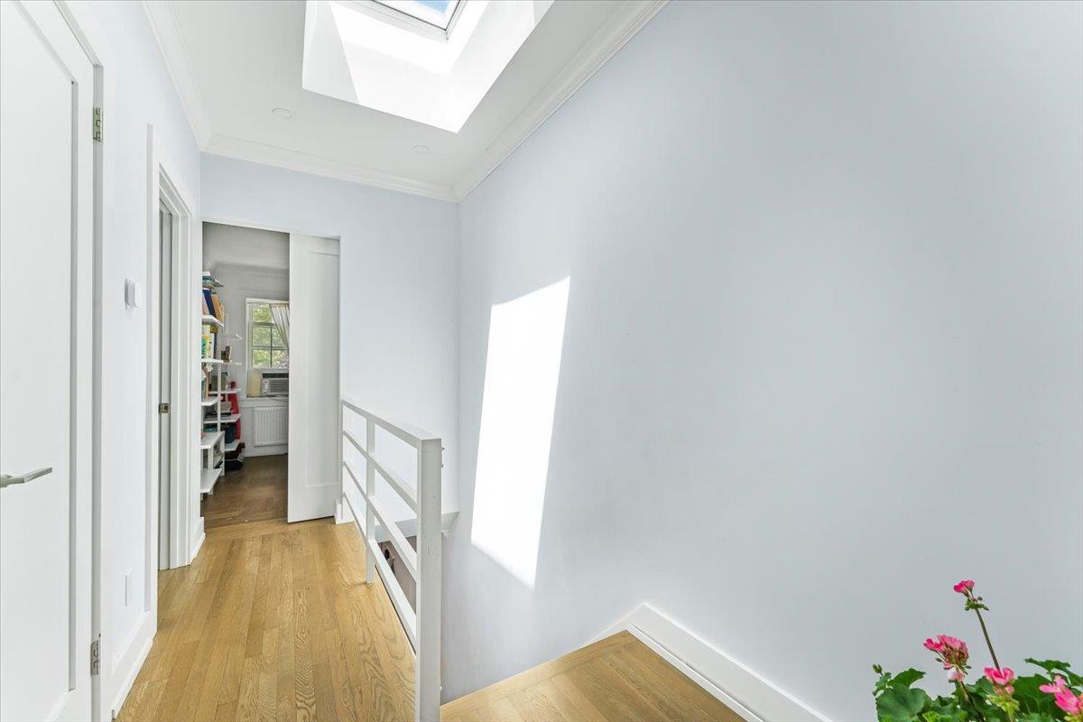 Single Family Irwin  Bronx, NY 10463, MLS-863851-8