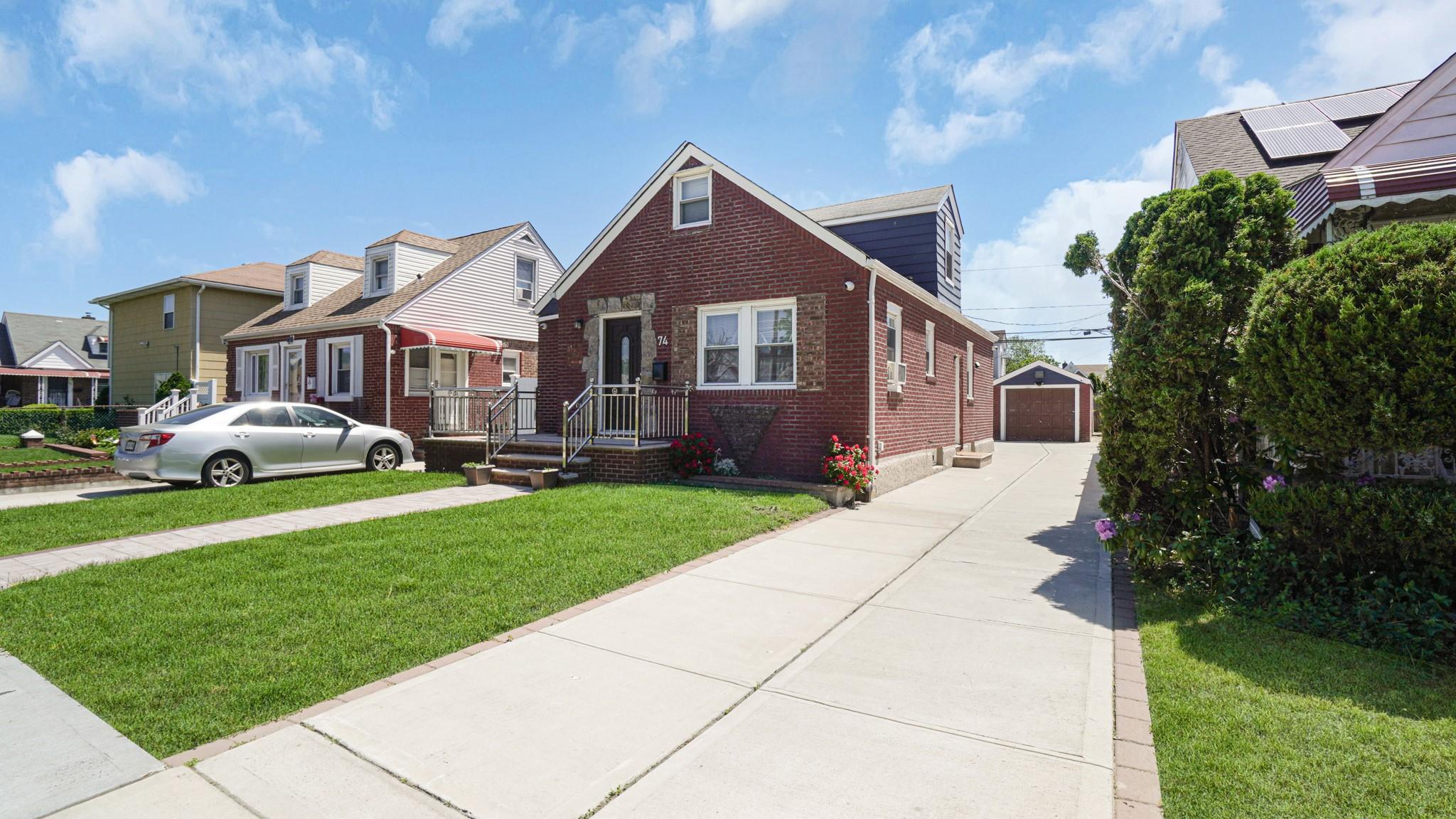 Single Family Locustwood  Nassau County, NY 11003, MLS-863858-2