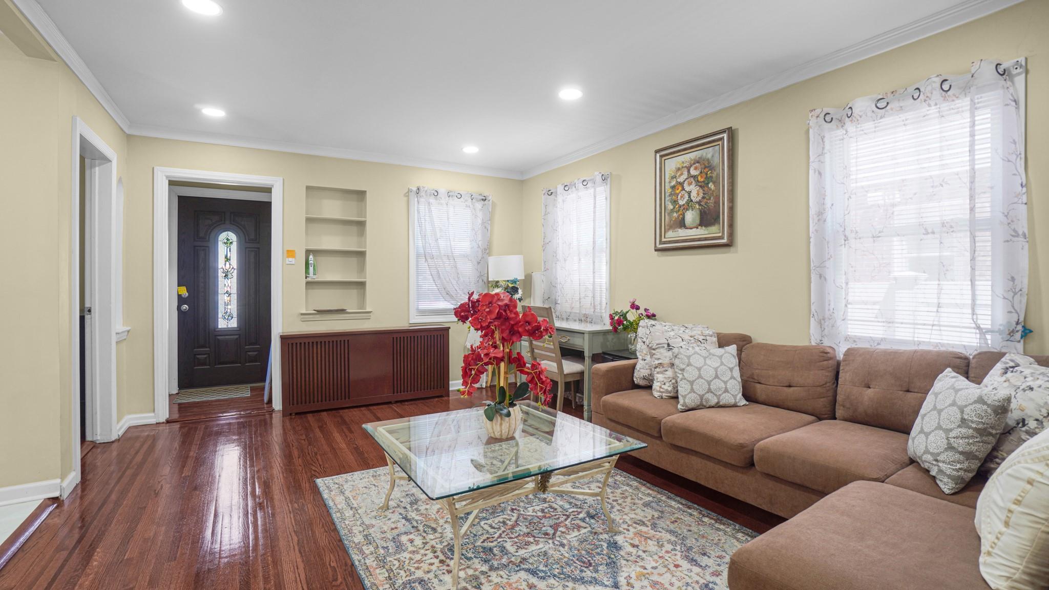 Single Family Locustwood  Nassau County, NY 11003, MLS-863858-4