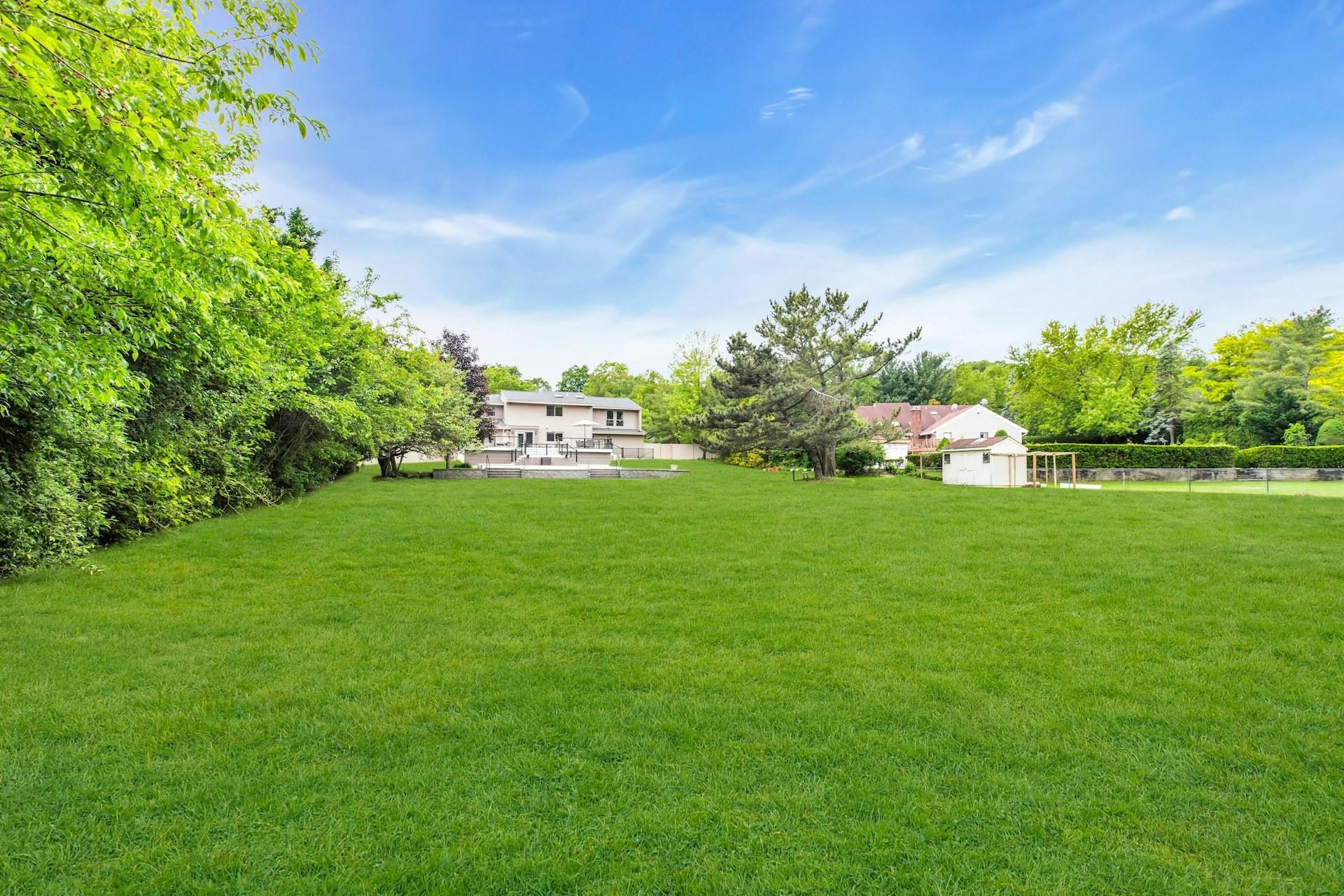 Single Family Hill & Tree  Suffolk County, NY 11747, MLS-863873-42