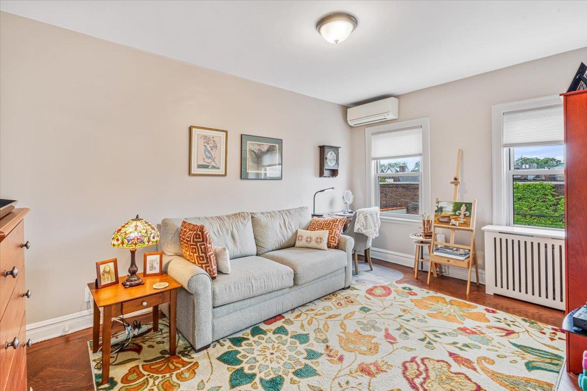 Single Family 71st  Queens, NY 11372, MLS-863876-13