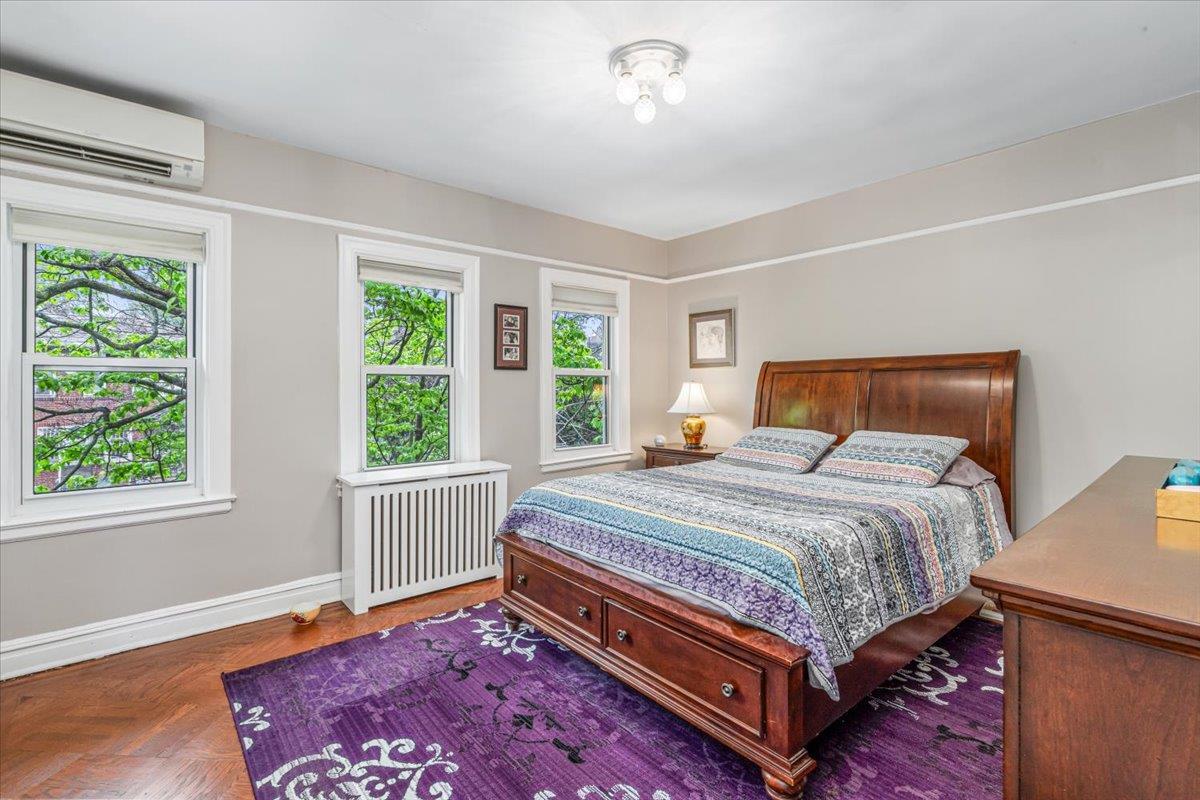 Single Family 71st  Queens, NY 11372, MLS-863876-19