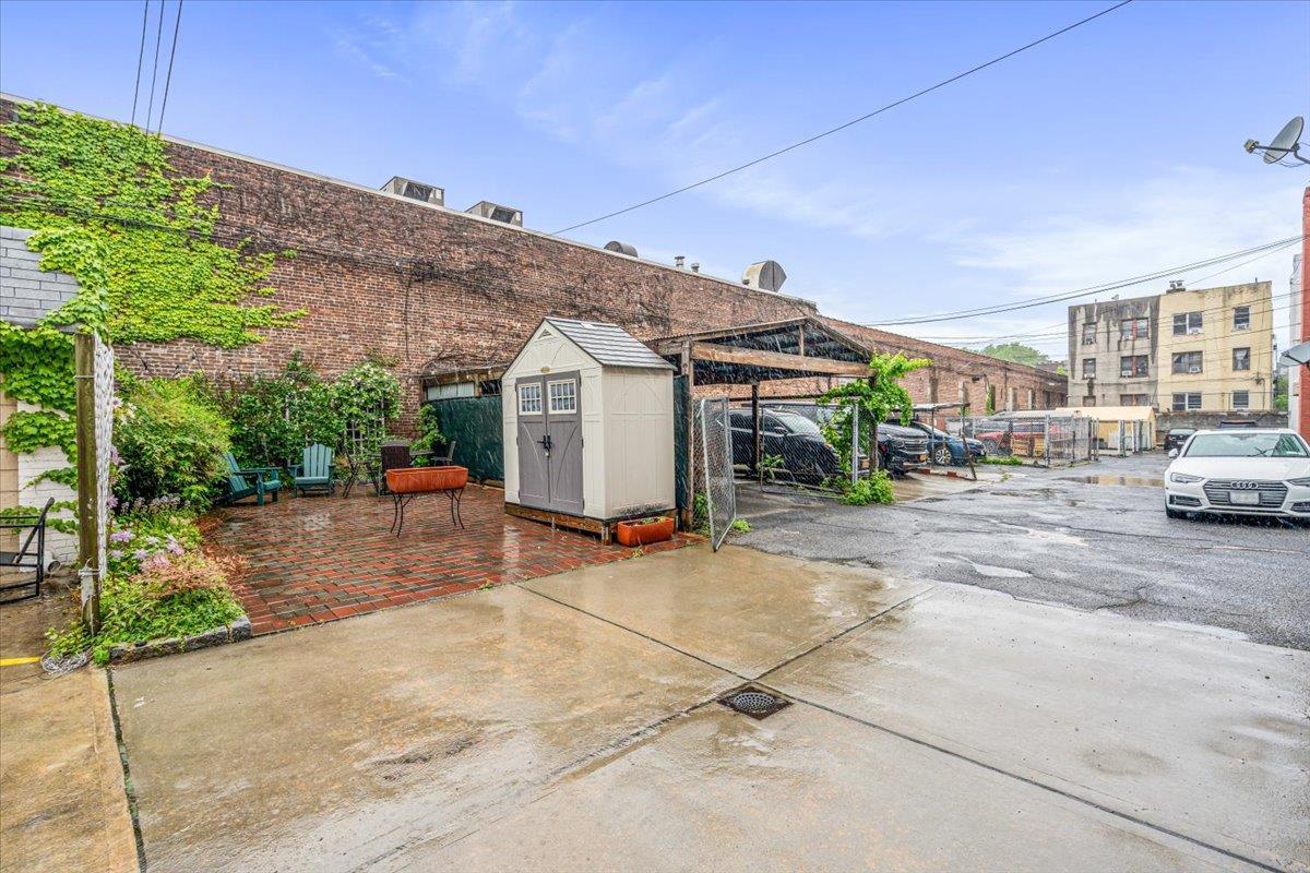Single Family 71st  Queens, NY 11372, MLS-863876-22