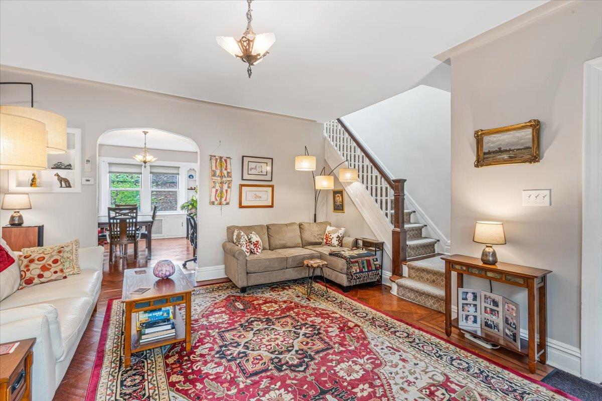 Single Family 71st  Queens, NY 11372, MLS-863876-3