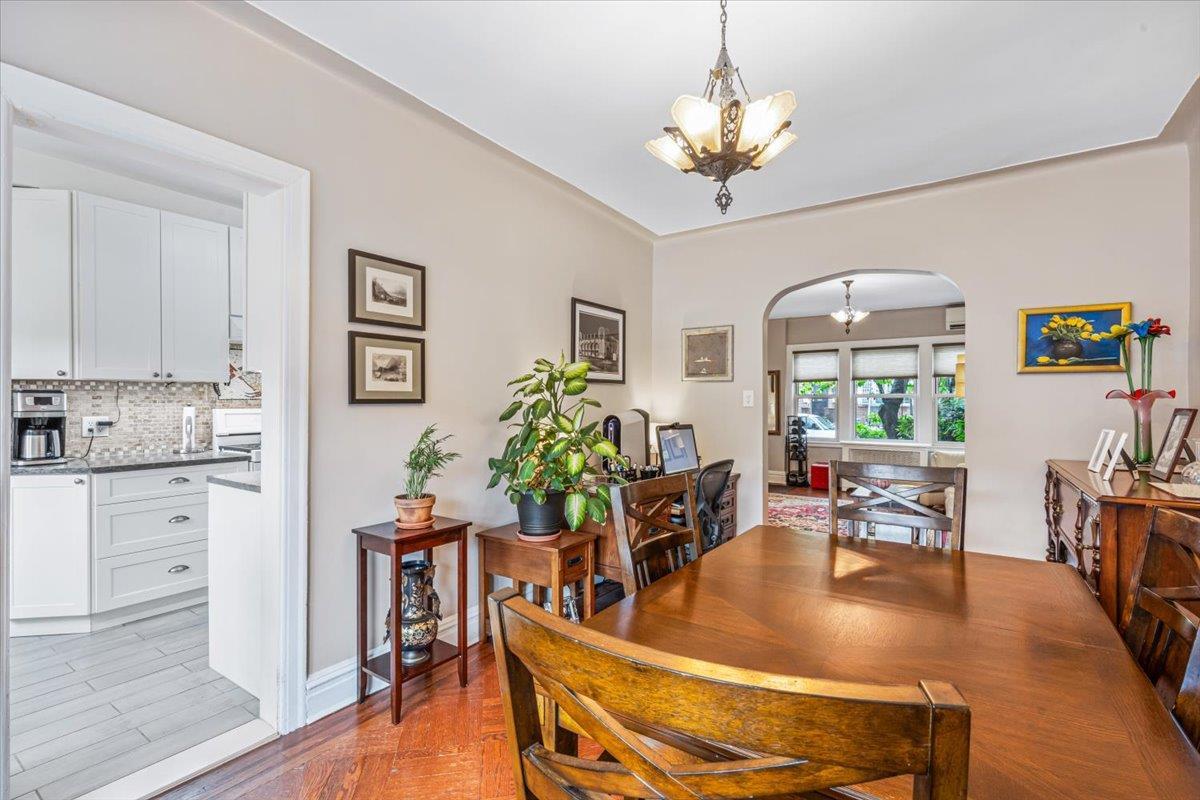 Single Family 71st  Queens, NY 11372, MLS-863876-6