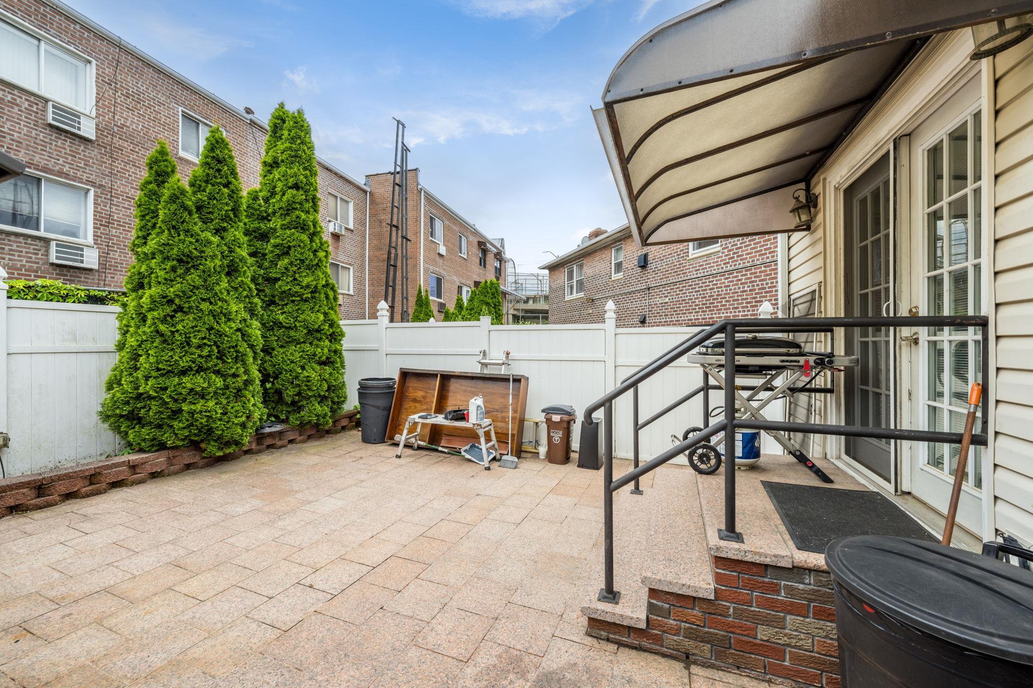 Single Family 58  Queens, NY 11378, MLS-863878-25