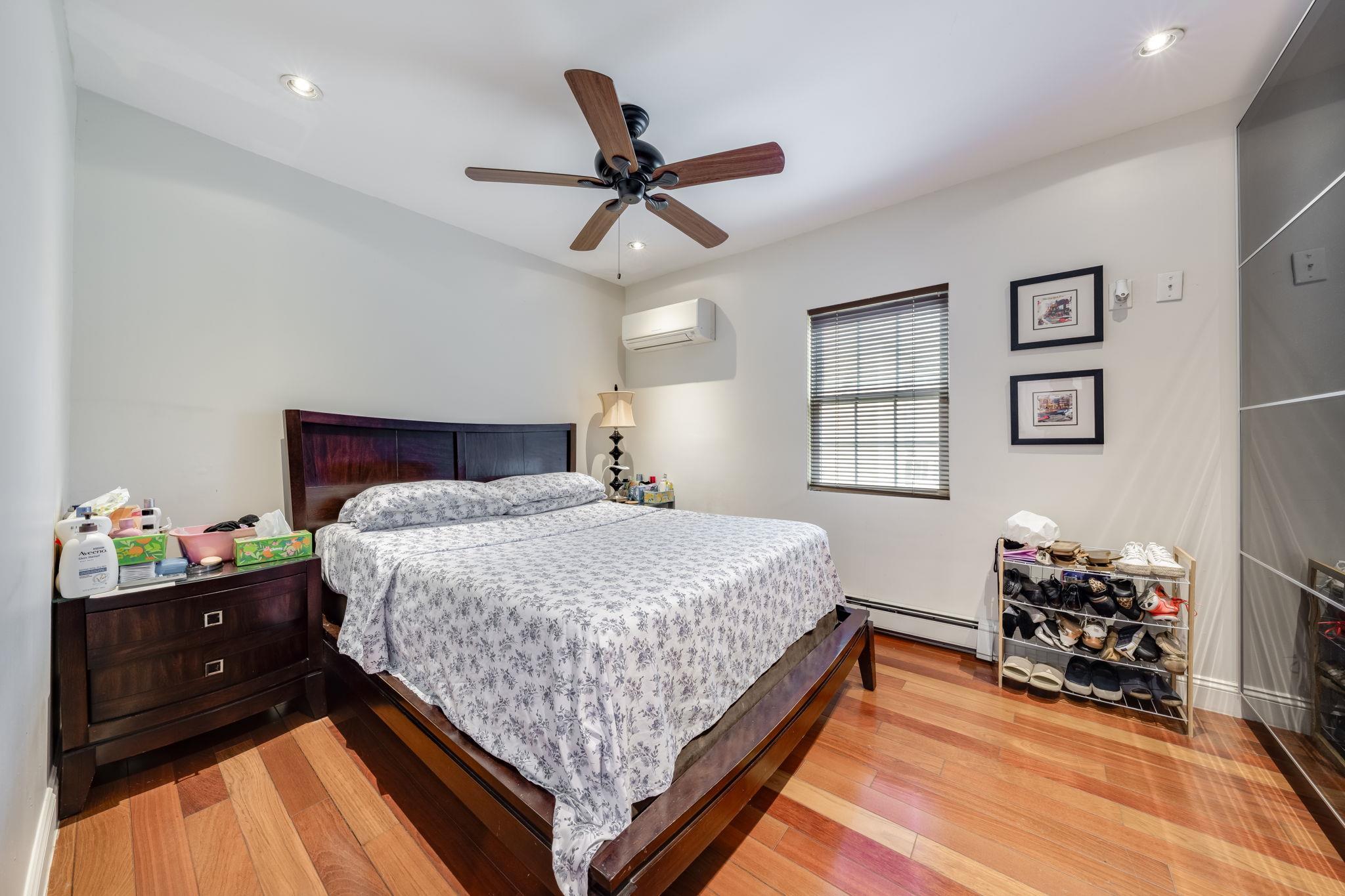 Single Family 58  Queens, NY 11378, MLS-863878-6
