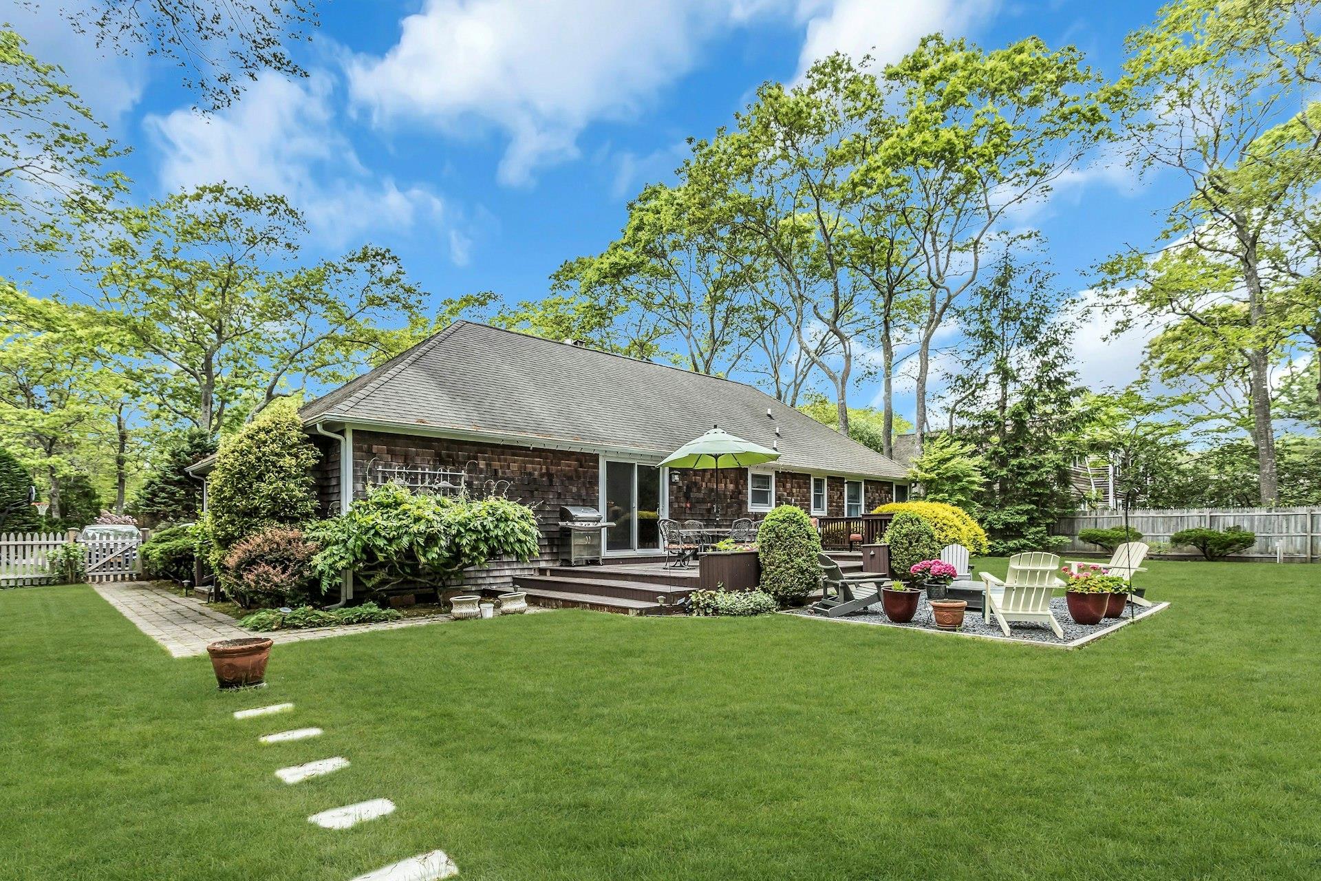 Single Family Delacey  Suffolk County, NY 11942, MLS-863890-30