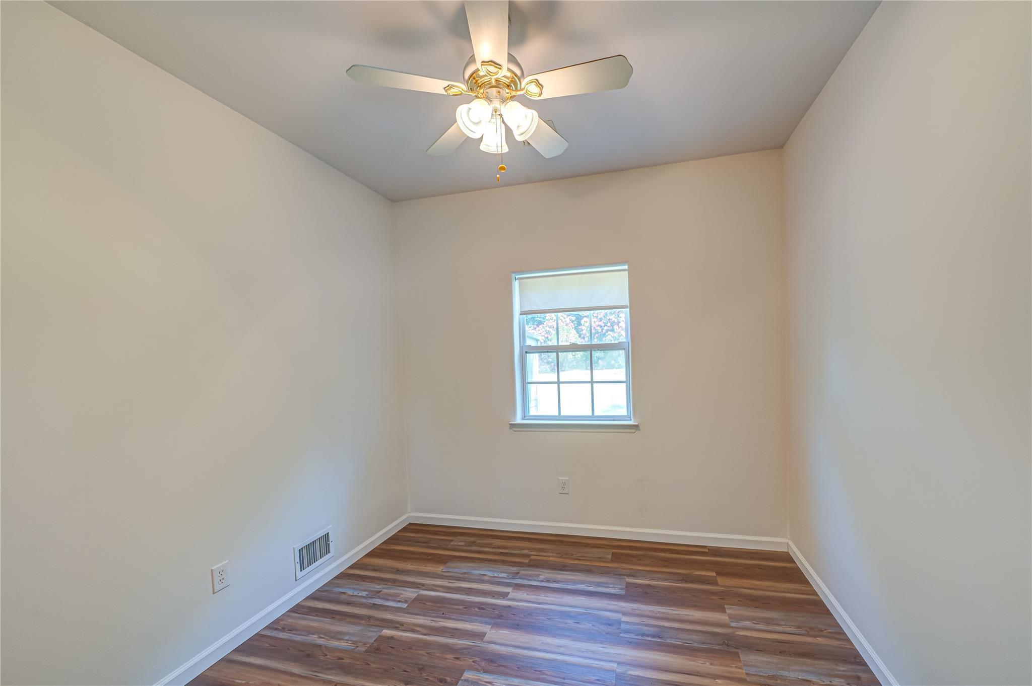 Single Family English Ivy  Suffolk County, NY 11755, MLS-863926-17