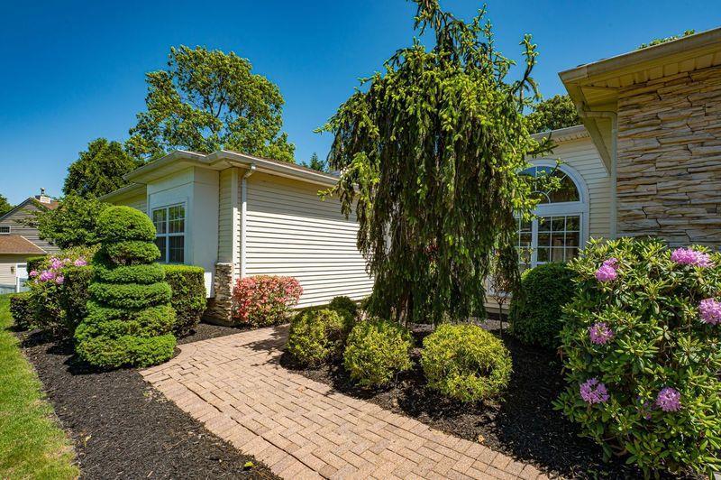 Single Family English Ivy  Suffolk County, NY 11755, MLS-863926-2