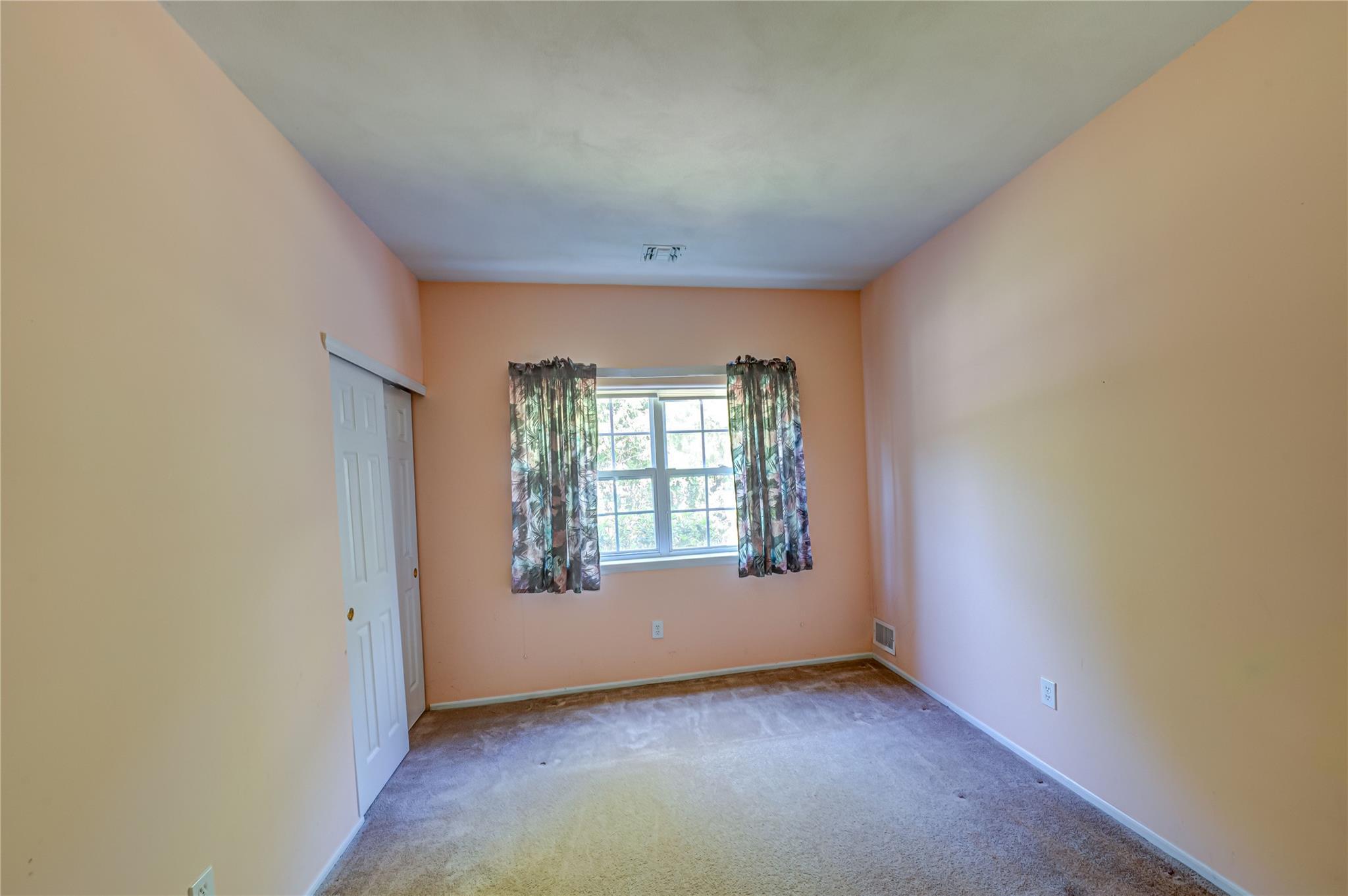 Single Family English Ivy  Suffolk County, NY 11755, MLS-863926-23