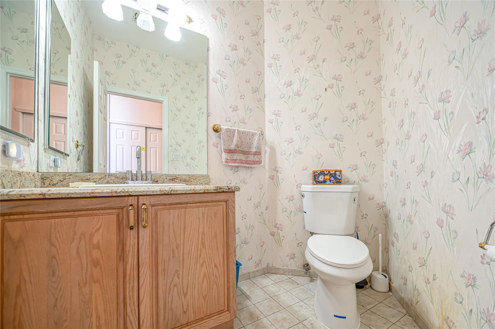 Single Family English Ivy  Suffolk County, NY 11755, MLS-863926-24