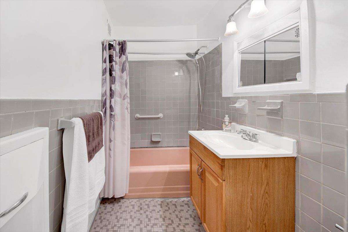 Coop Van Cortlandt  Bronx, NY 10470, MLS-863943-23