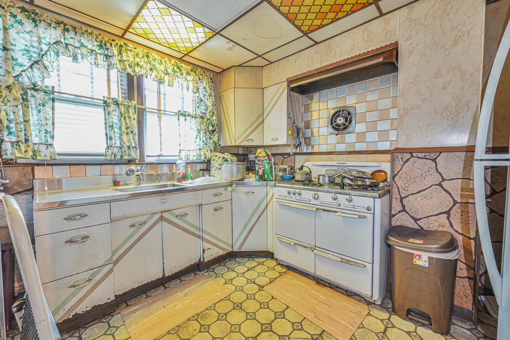 Single Family Linden  Queens, NY 11436, MLS-863962-2