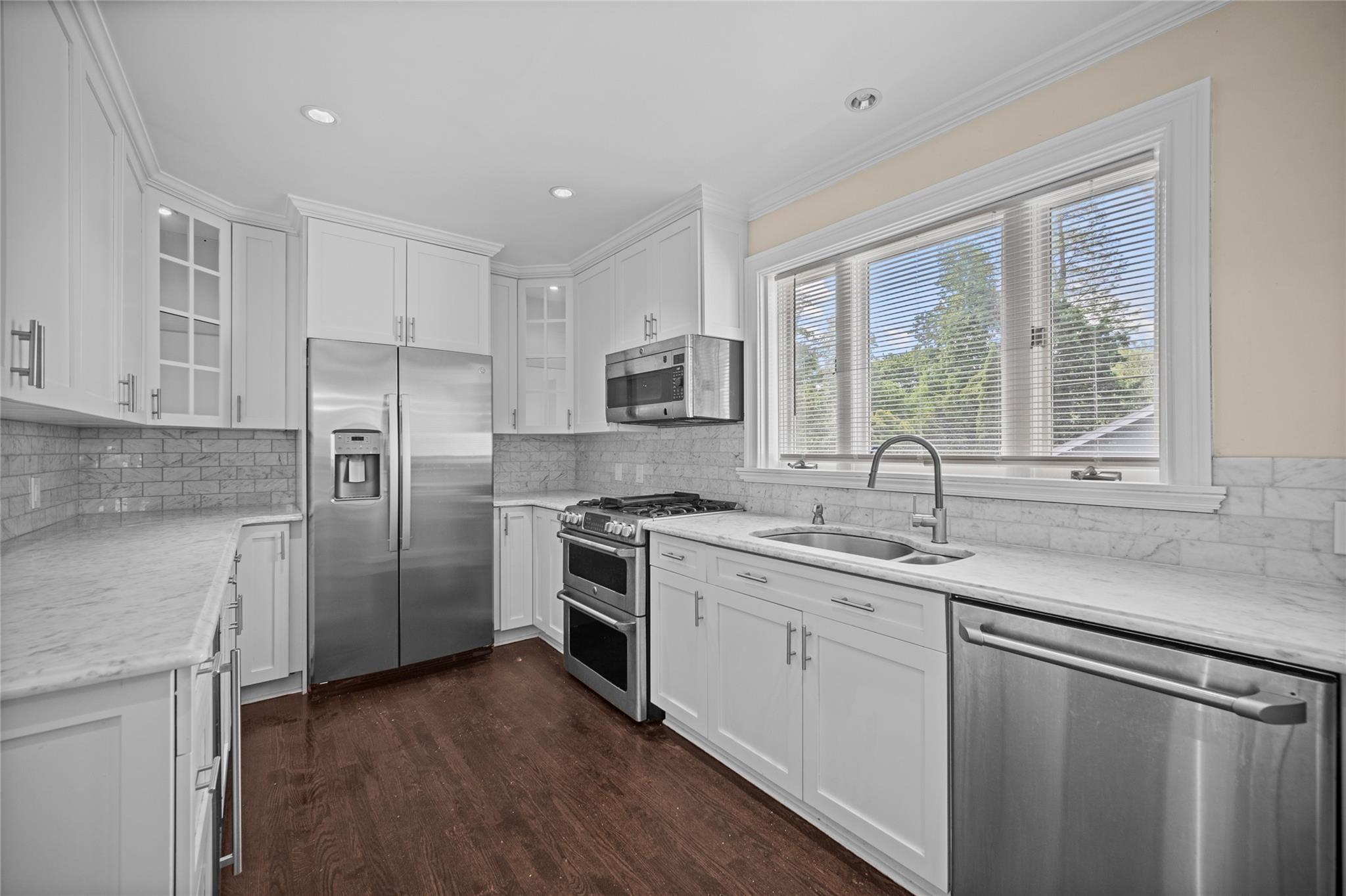 Single Family Crane  Westchester County, NY 10603, MLS-864040-11