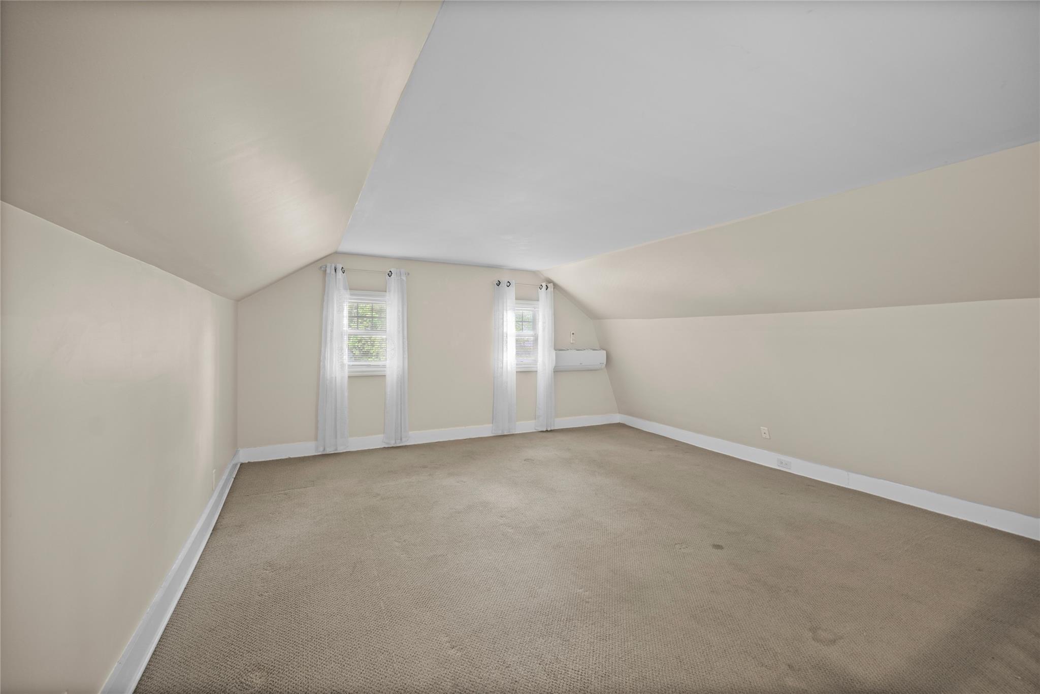 Single Family Crane  Westchester County, NY 10603, MLS-864040-24