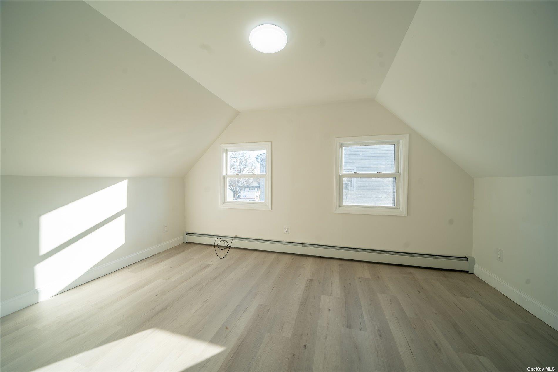 Single Family Kingfisher  Nassau County, NY 11756, MLS-864046-10