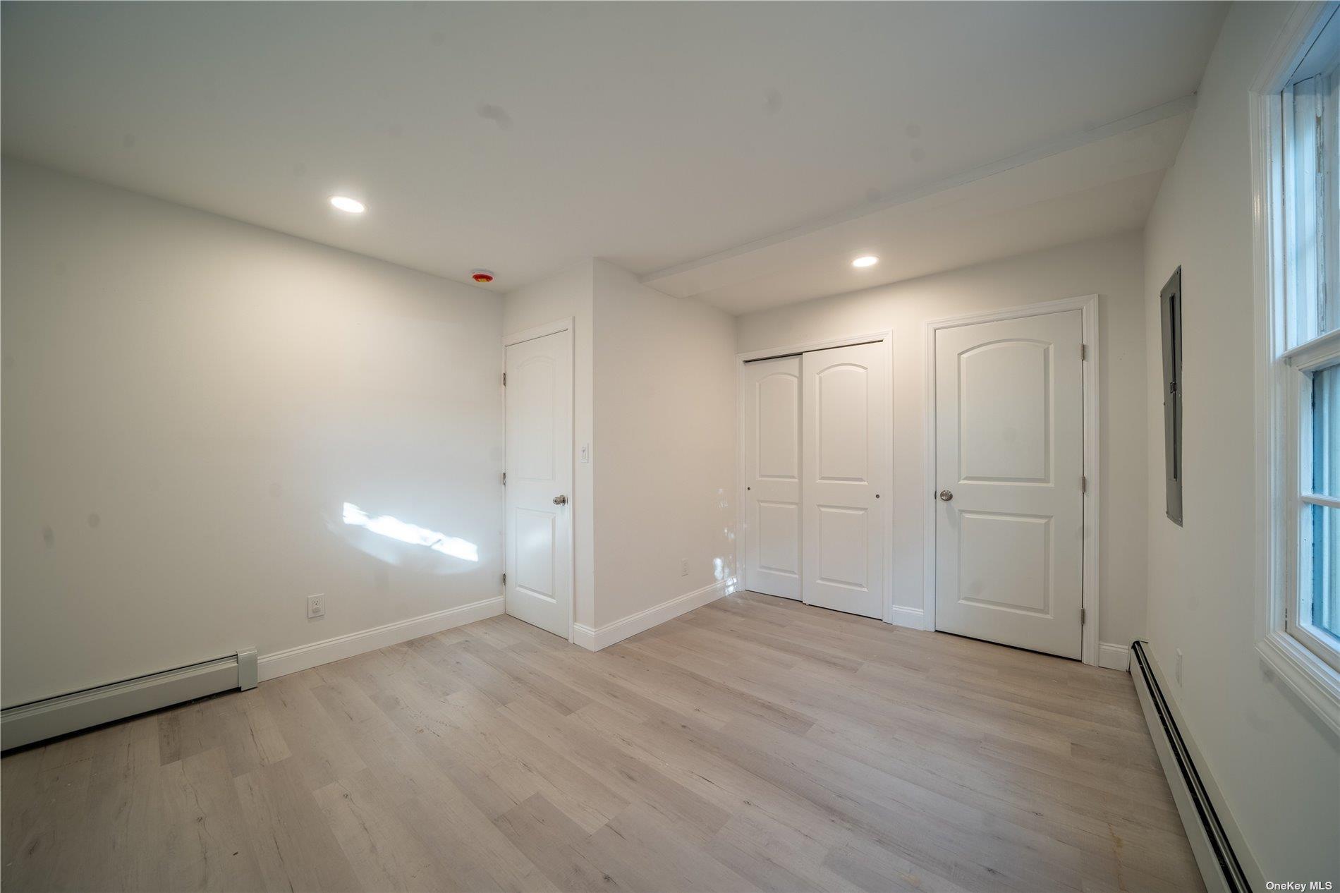 Single Family Kingfisher  Nassau County, NY 11756, MLS-864046-9