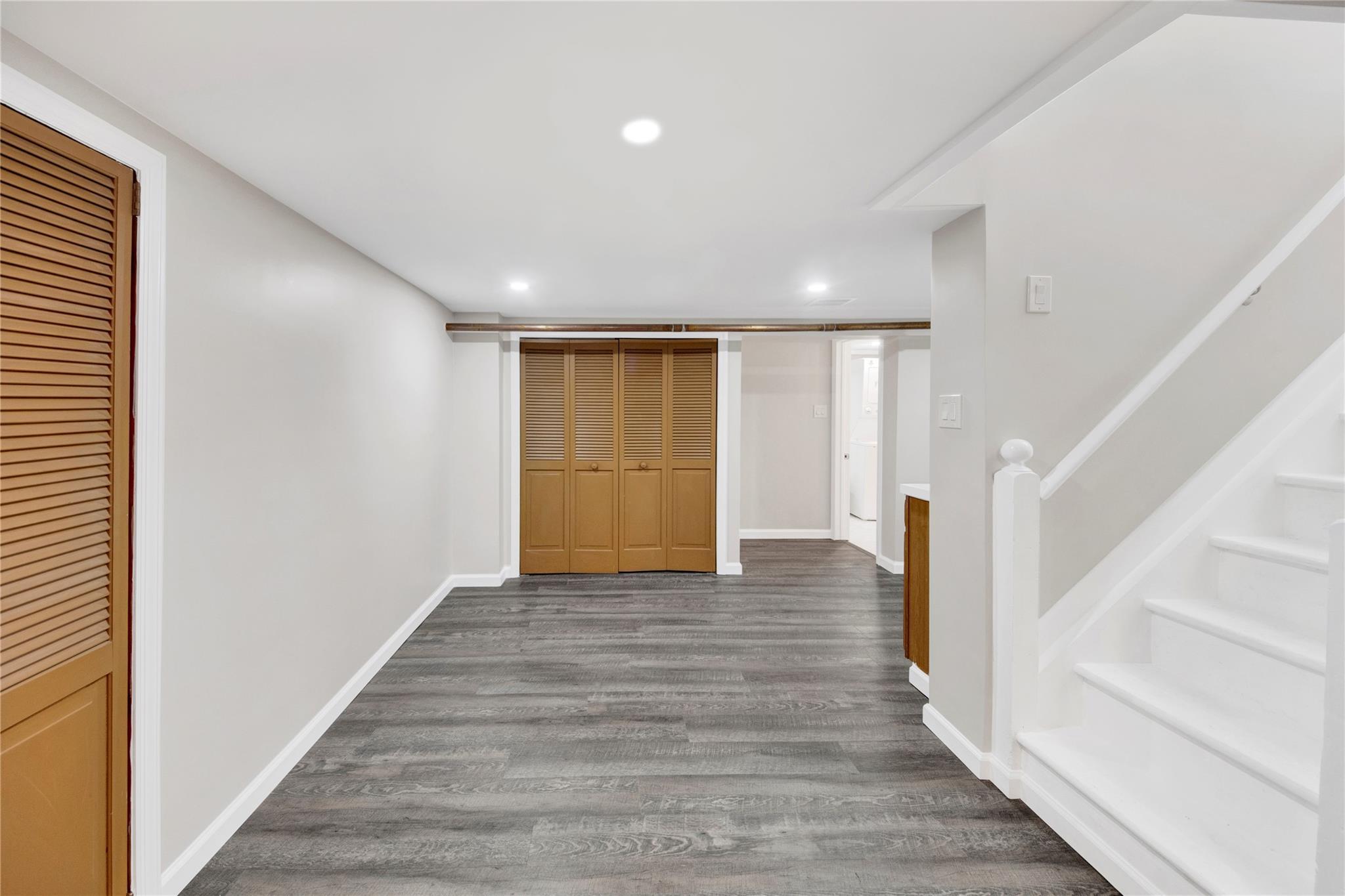 Single Family Irving  Nassau County, NY 11580, MLS-864060-16