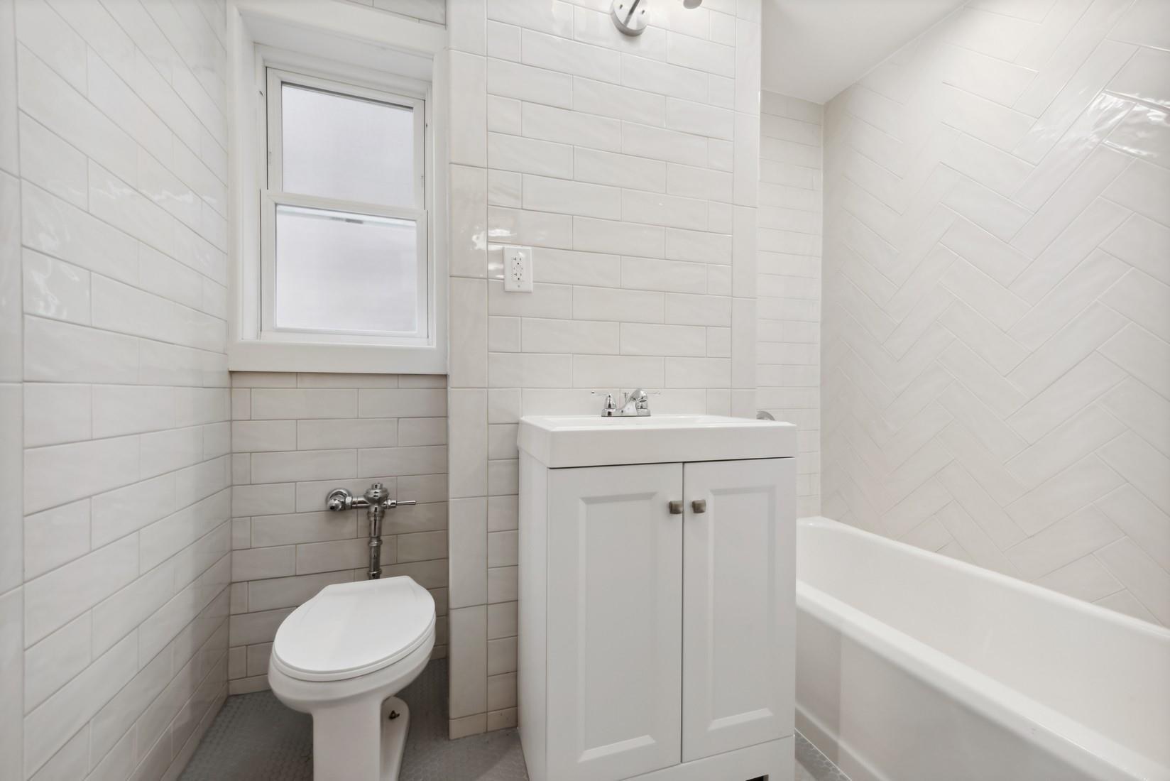 Single Family Alderton  Queens, NY 11374, MLS-864063-8