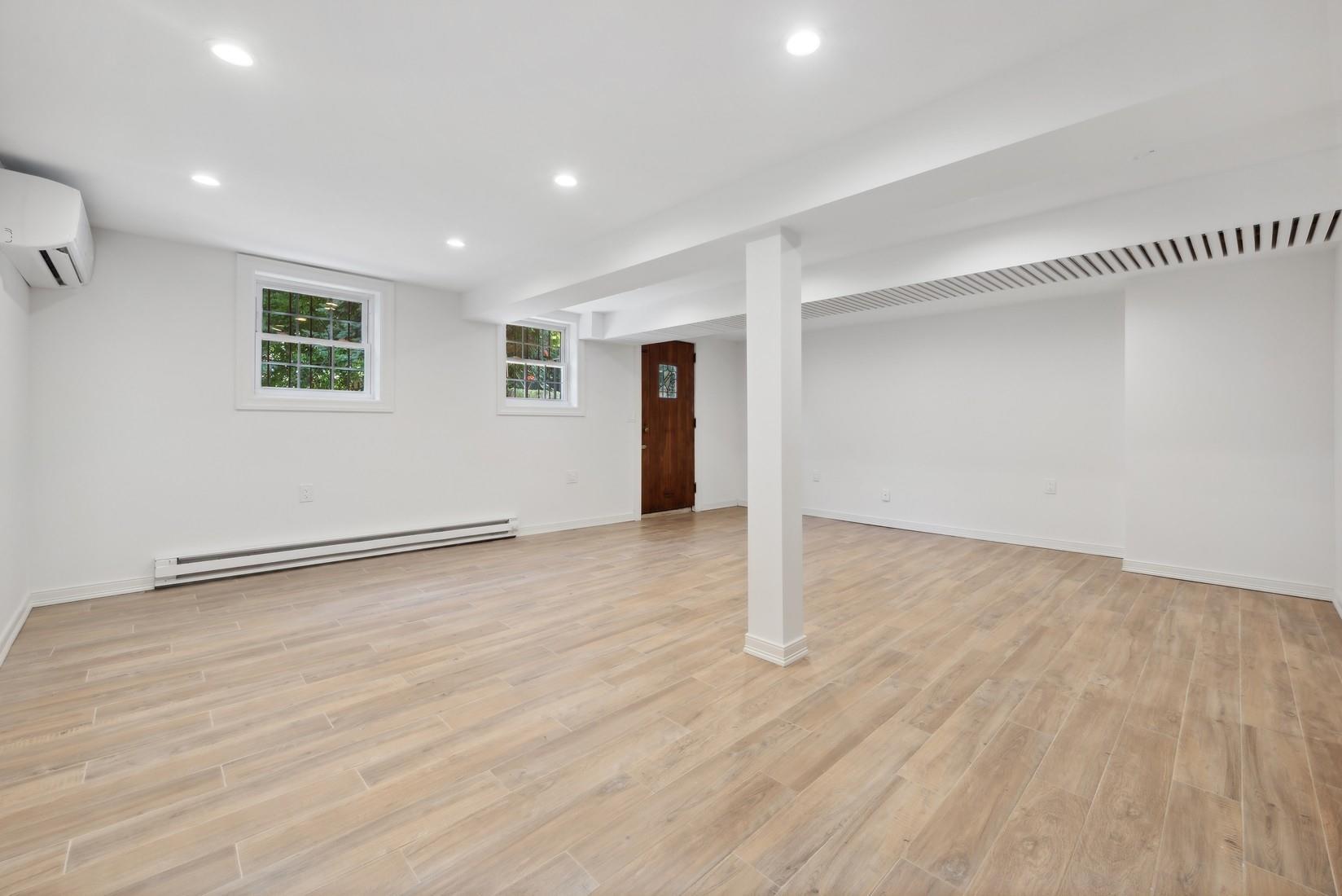 Single Family Alderton  Queens, NY 11374, MLS-864063-9