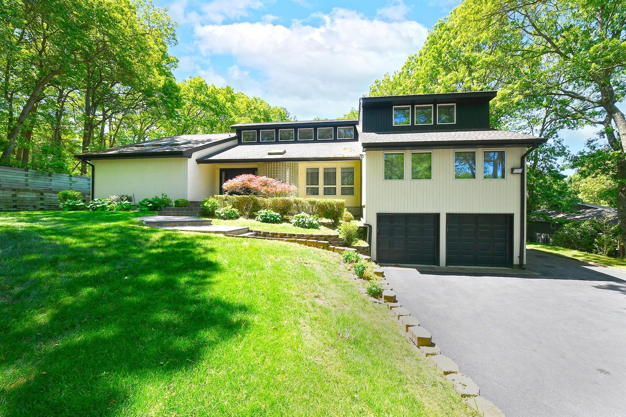 Single Family Deanna  Suffolk County, NY 11746, MLS-864080-2