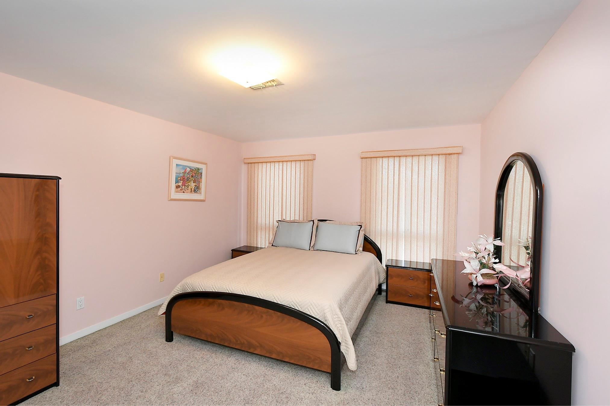 Single Family Deanna  Suffolk County, NY 11746, MLS-864080-33