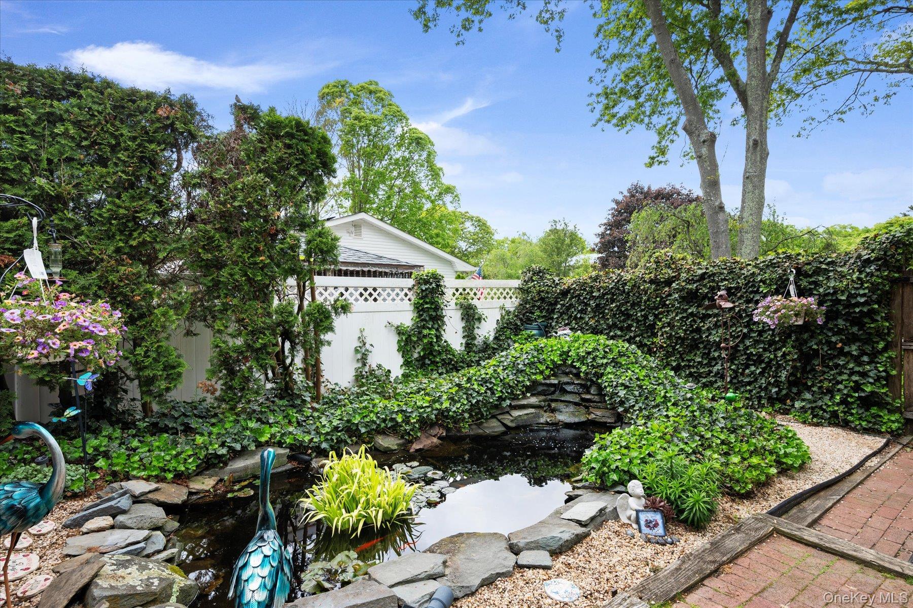 Single Family Debragga Suffolk County, NY 11940, MLS-864084-24