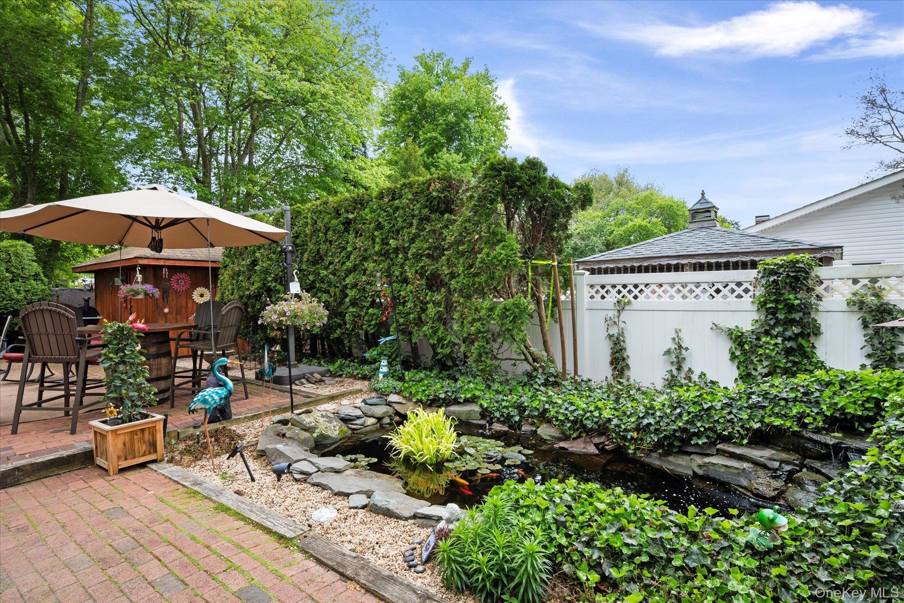 Single Family Debragga Suffolk County, NY 11940, MLS-864084-25