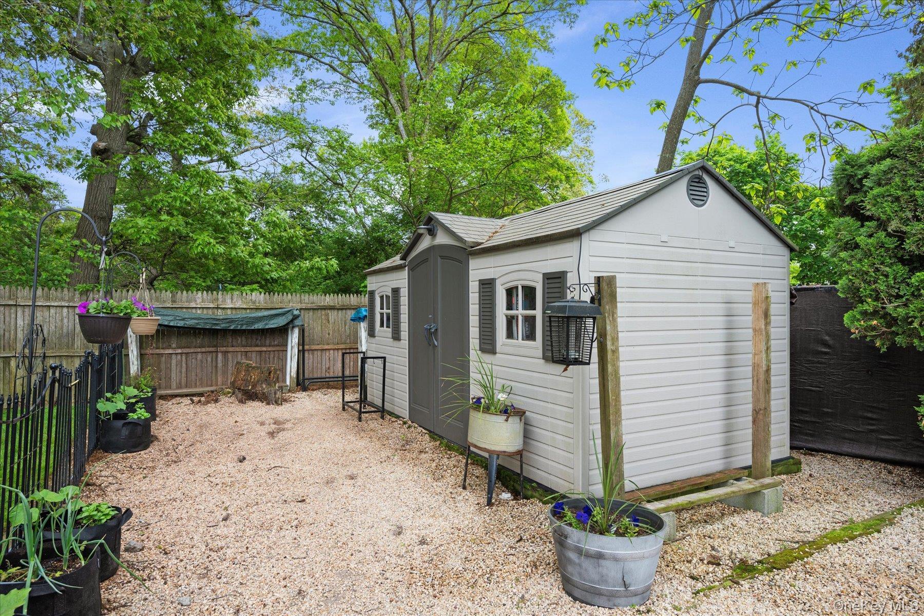 Single Family Debragga Suffolk County, NY 11940, MLS-864084-27