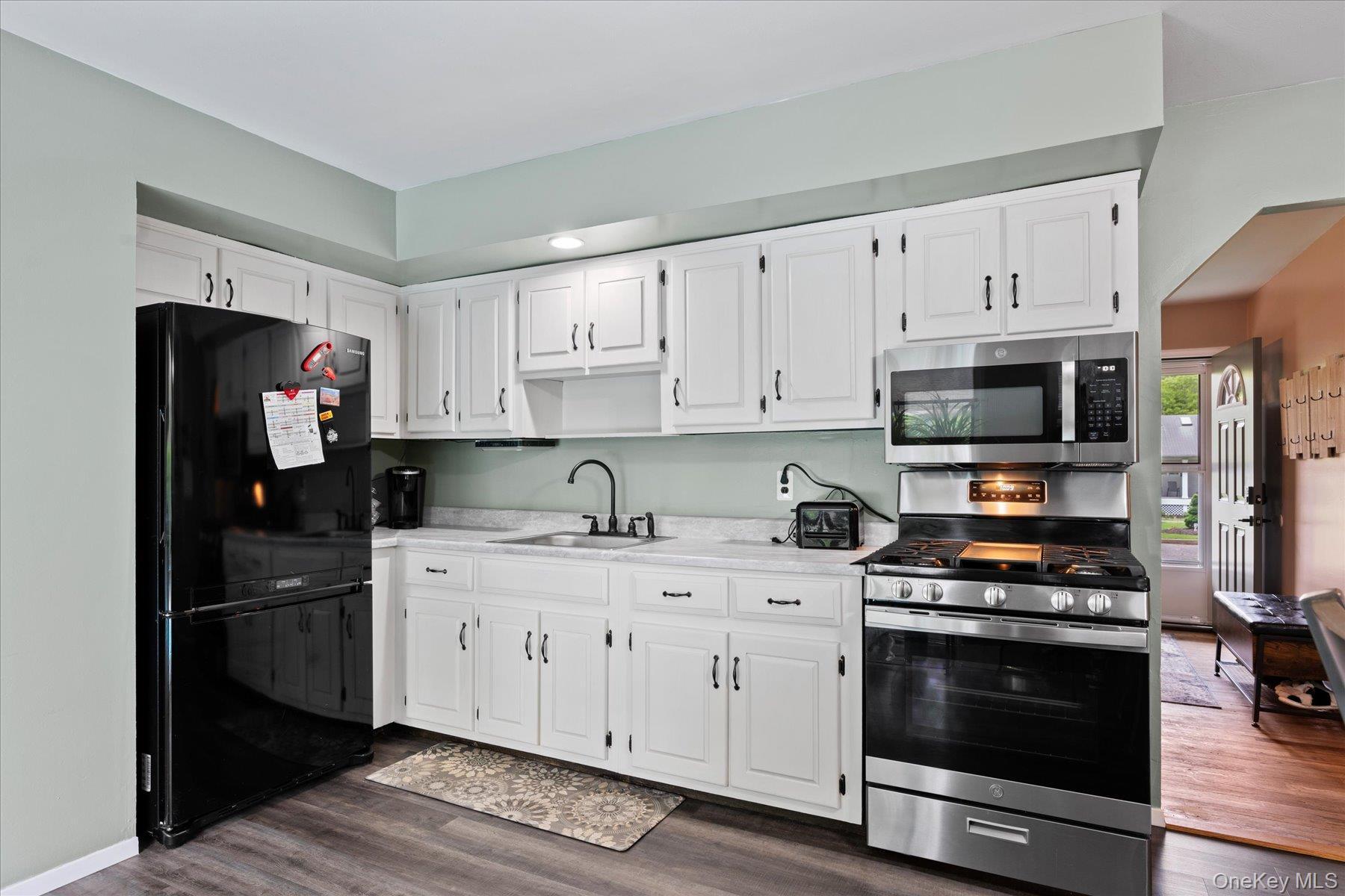 Single Family Debragga Suffolk County, NY 11940, MLS-864084-8