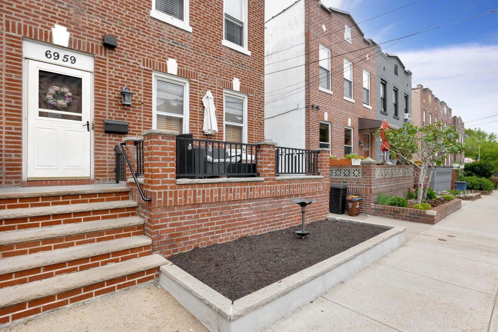 Single Family 74th  Queens, NY 11379, MLS-864092-2