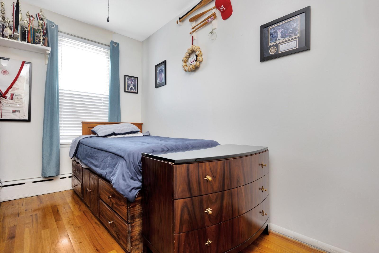Single Family 74th  Queens, NY 11379, MLS-864092-25