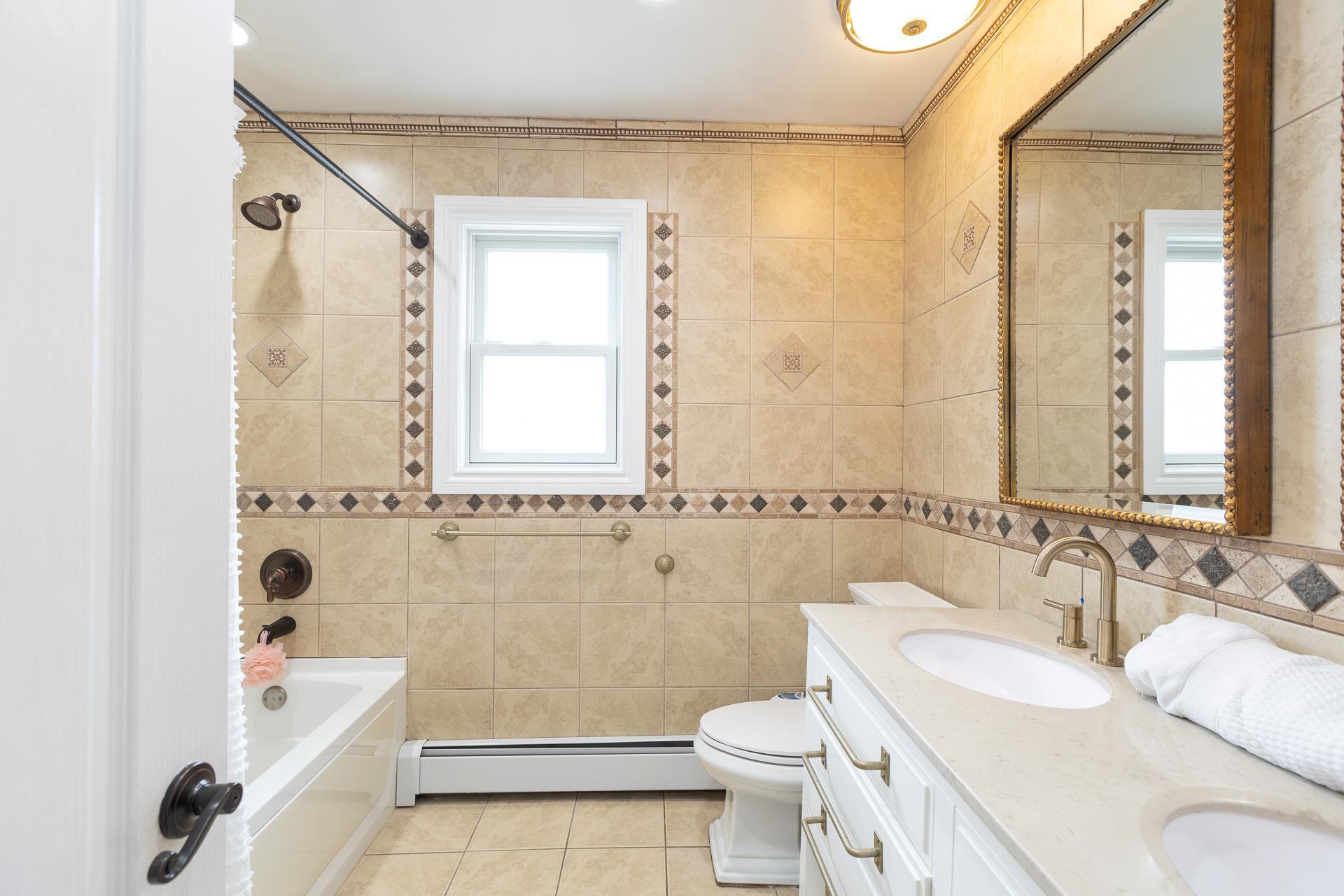 Single Family Perimeter St  Suffolk County, NY 11741, MLS-864108-27