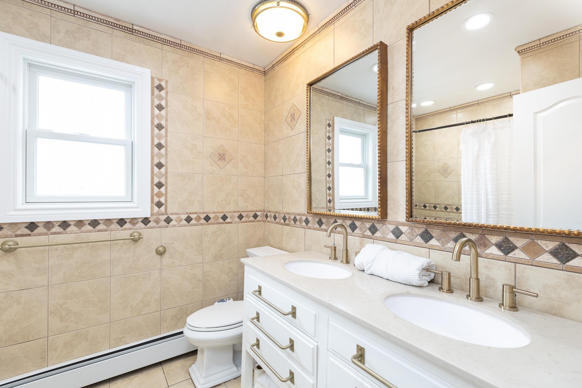 Single Family Perimeter St  Suffolk County, NY 11741, MLS-864108-28