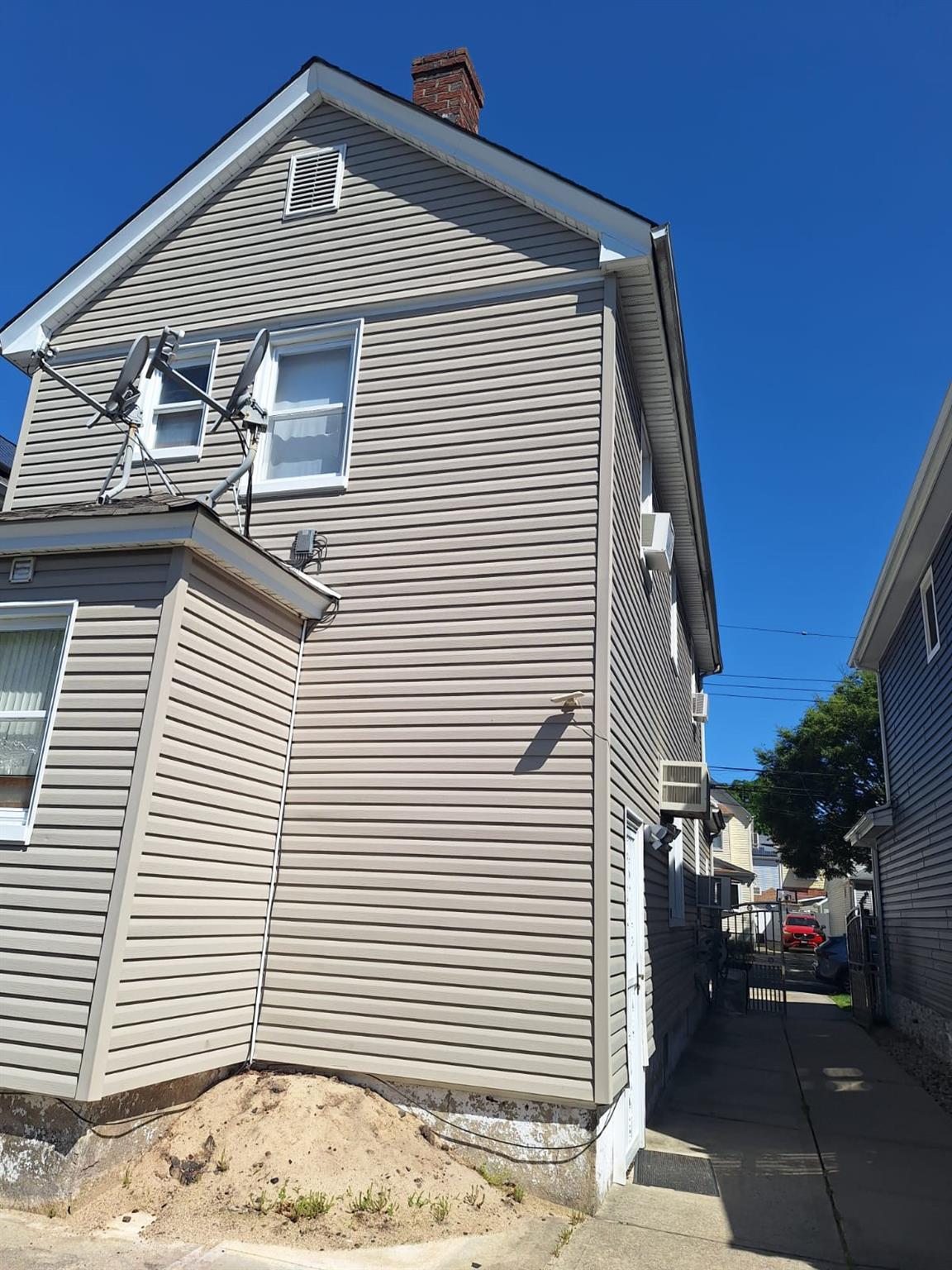 Single Family 93  Queens, NY 11426, MLS-864134-2