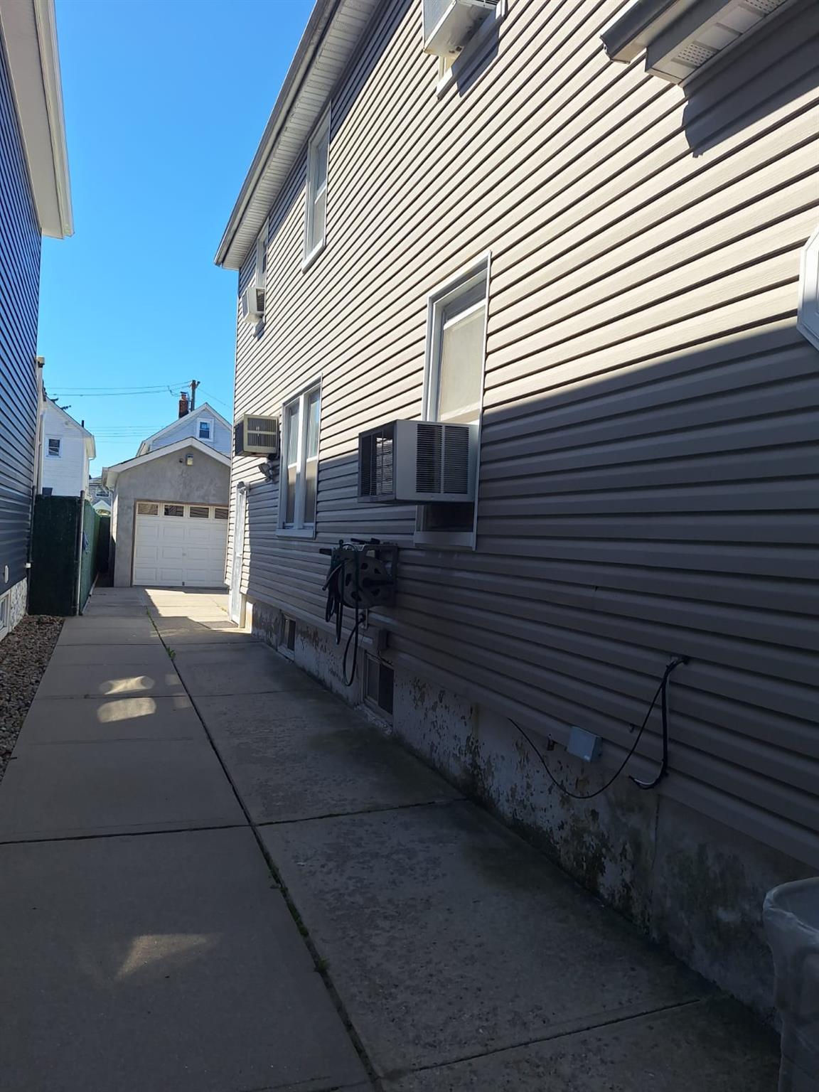 Single Family 93  Queens, NY 11426, MLS-864134-7