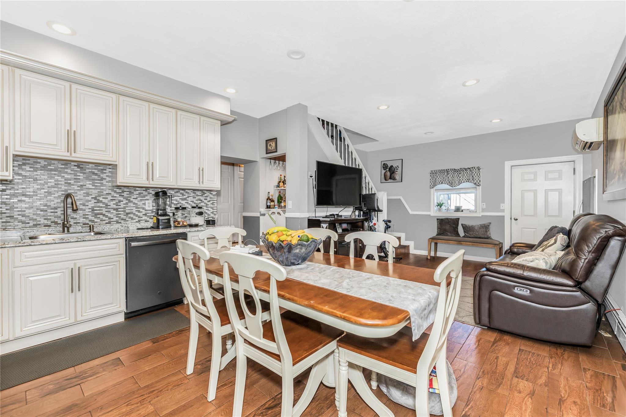 Single Family Mary Lou  Westchester County, NY 10703, MLS-864139-13