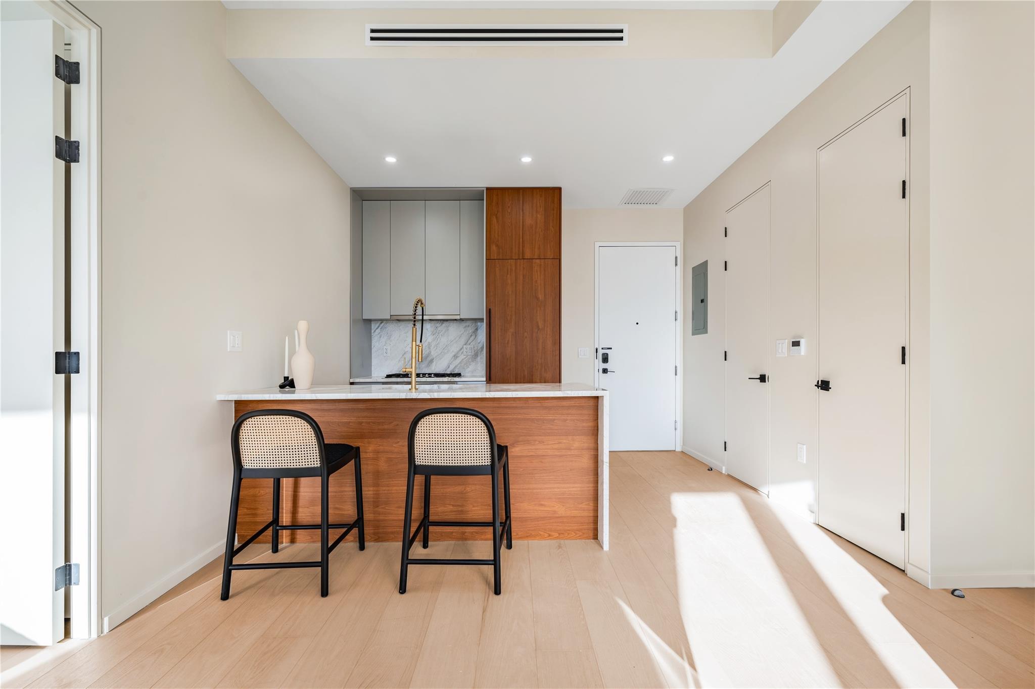 Condo 21st  Queens, NY 11106, MLS-864146-6