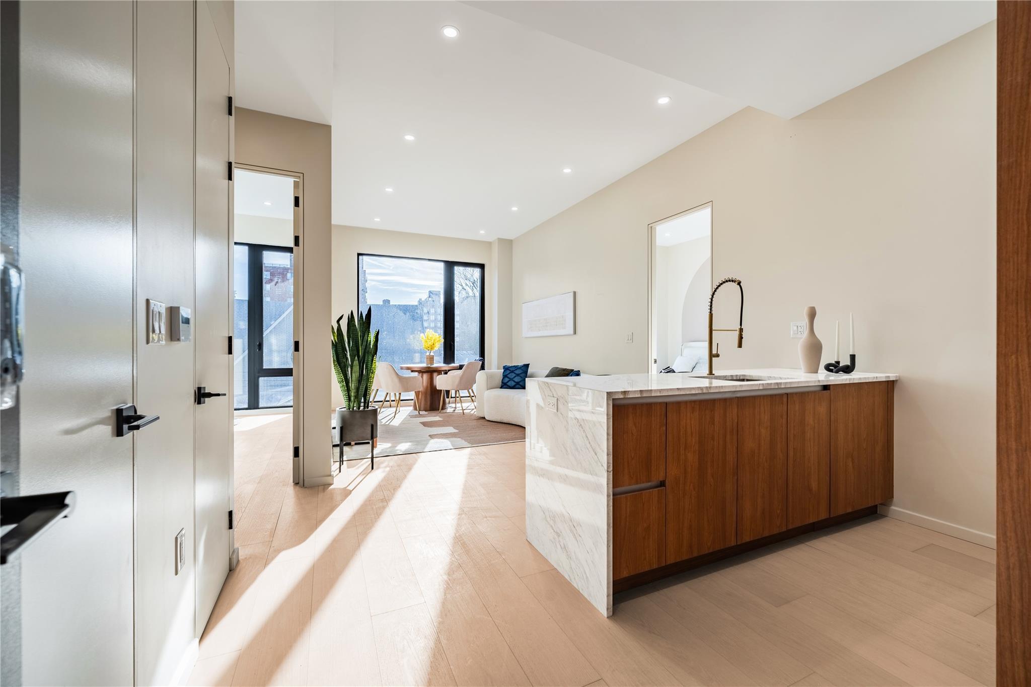 Condo 21st  Queens, NY 11106, MLS-864146-8