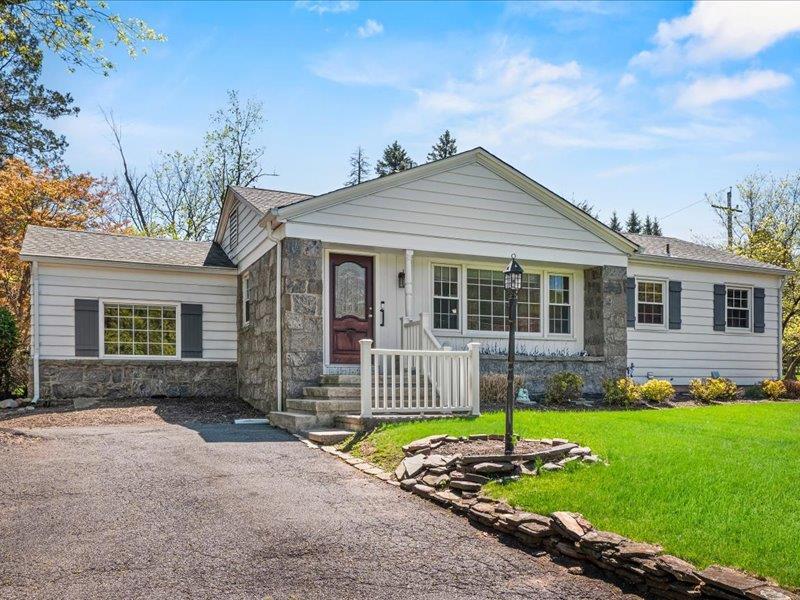 Single Family Airmont  Rockland County, NY 10901, MLS-864152-2