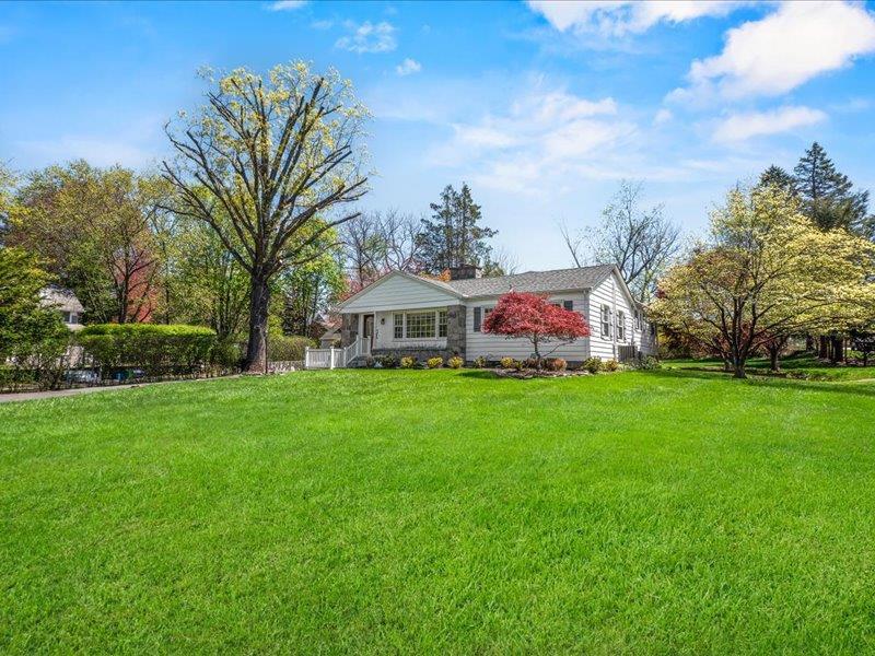 Single Family Airmont  Rockland County, NY 10901, MLS-864152-4