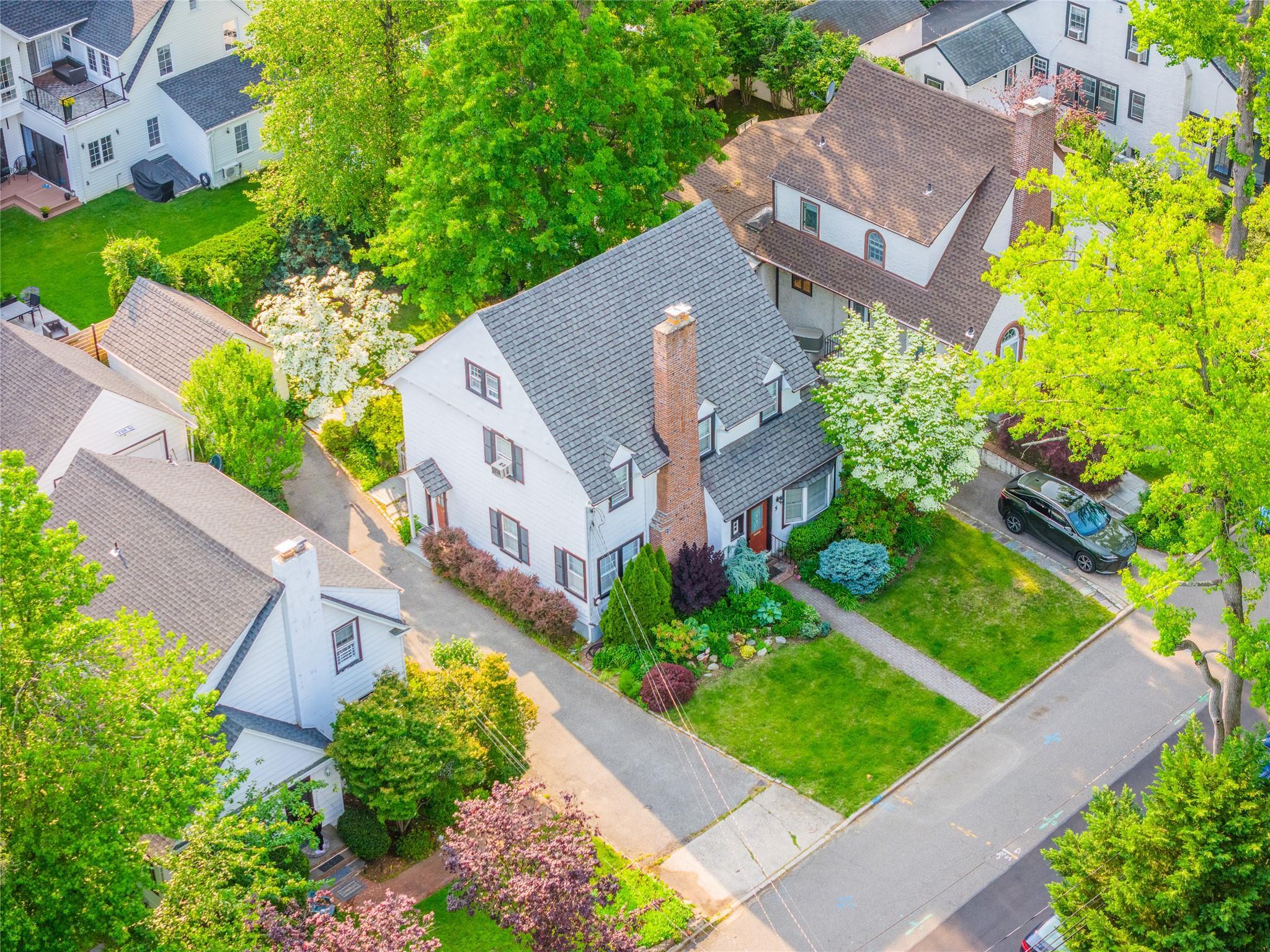 Single Family Cary  Nassau County, NY 11021, MLS-864153-3