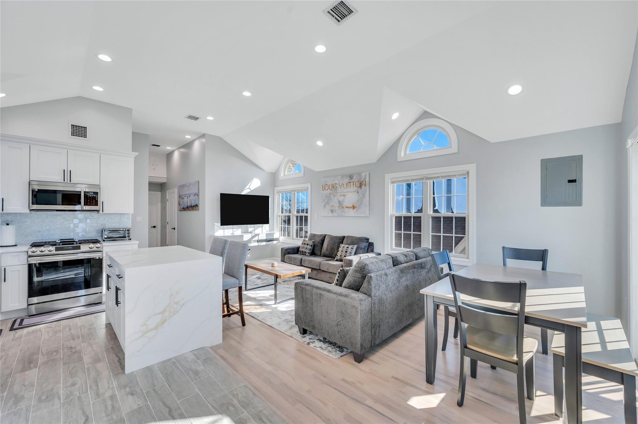 Single Family Brookline  Nassau County, NY 11561, MLS-864178-3